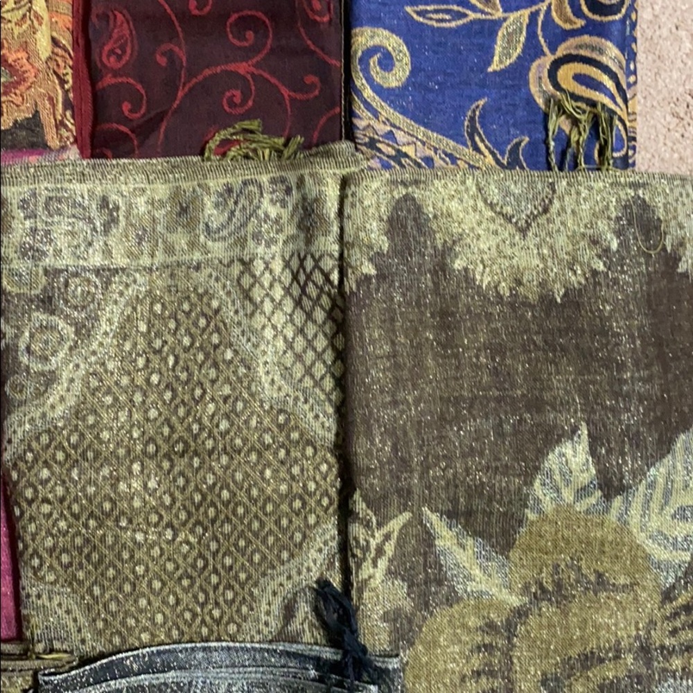 Scarves - Picture 4 of 6
